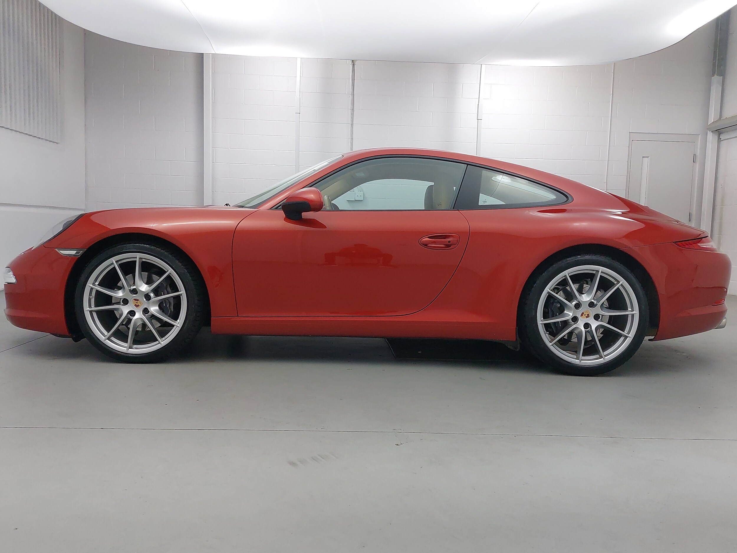 2014 Porsche 911 Coupe photo 2