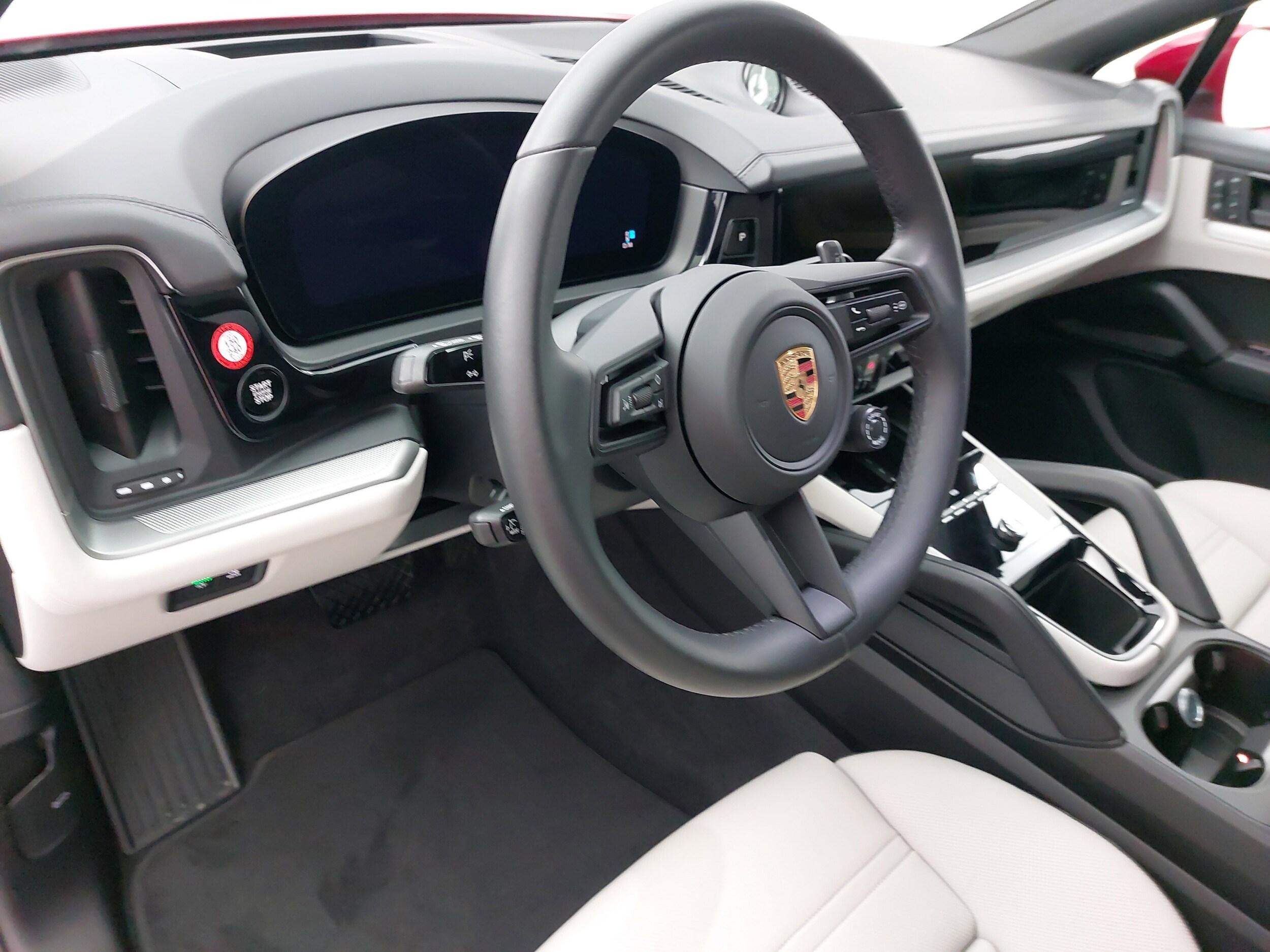 2025 Porsche Cayenne Coupe photo 4