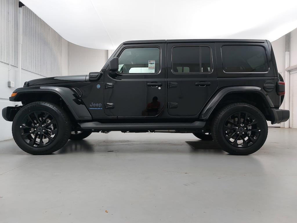 Used 2025 Jeep Wrangler 4xe Sahara SUV