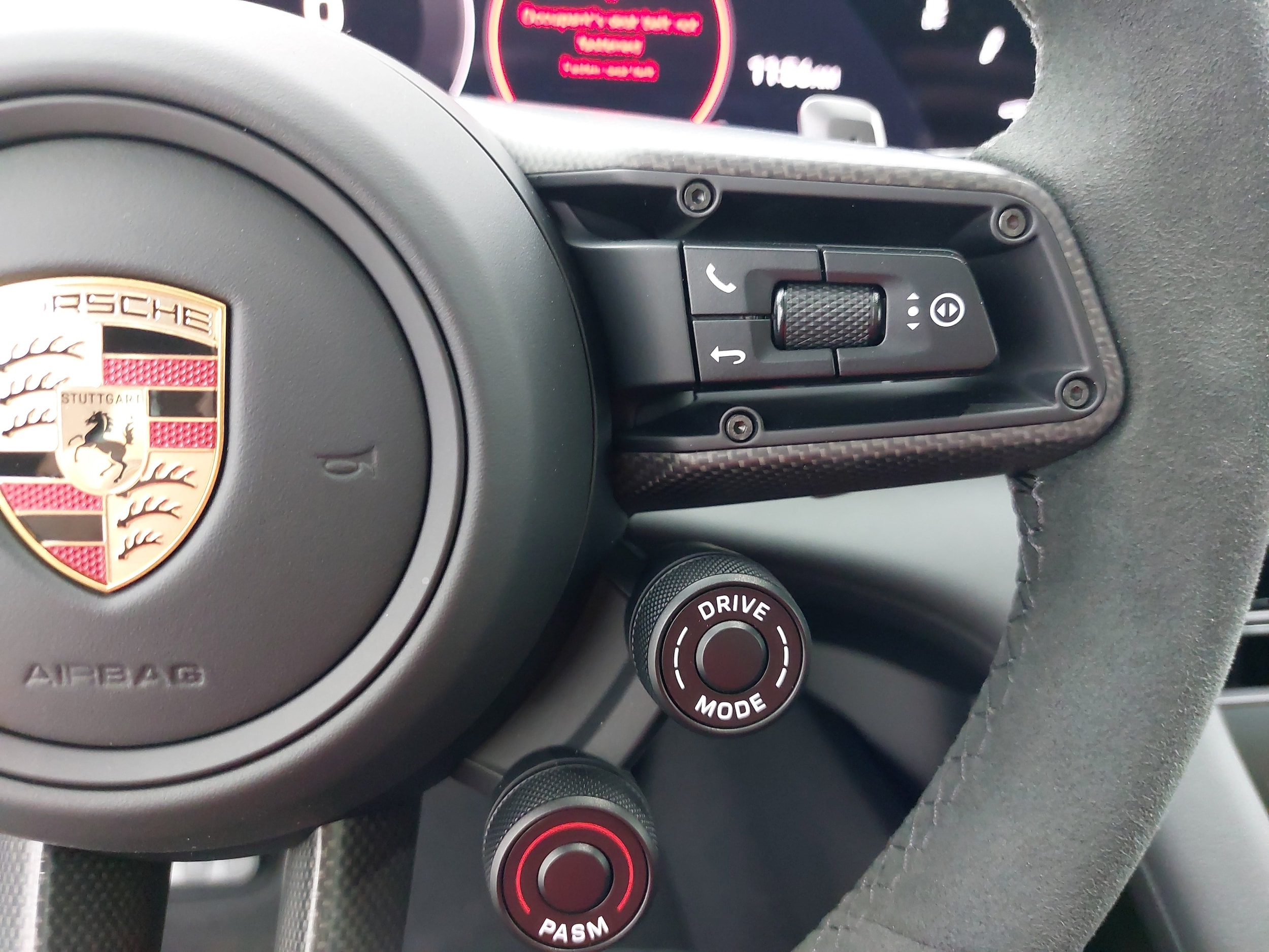 2025 Porsche Taycan GTS - Photo 20