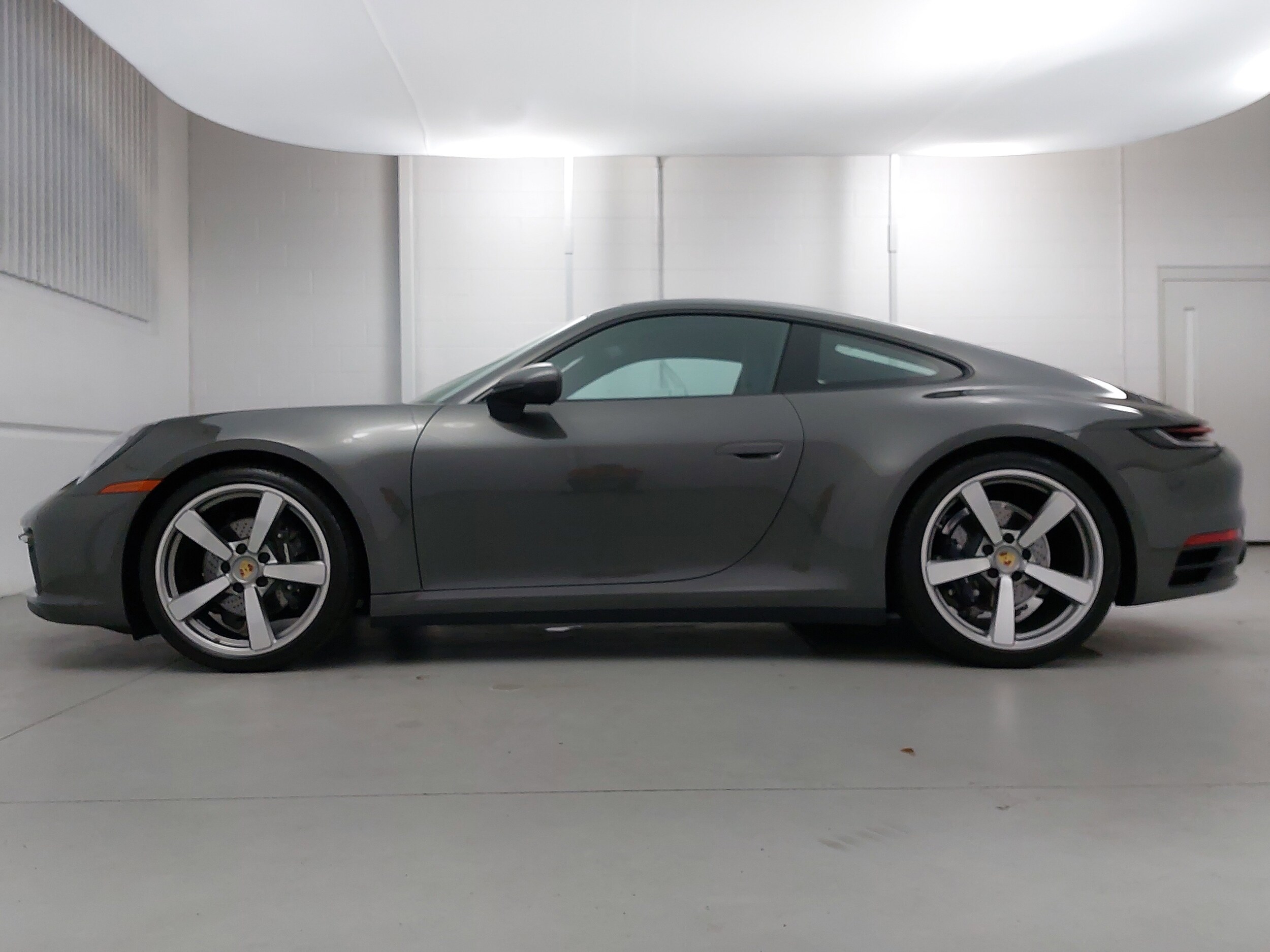 2023 Porsche 911 Coupe photo 2
