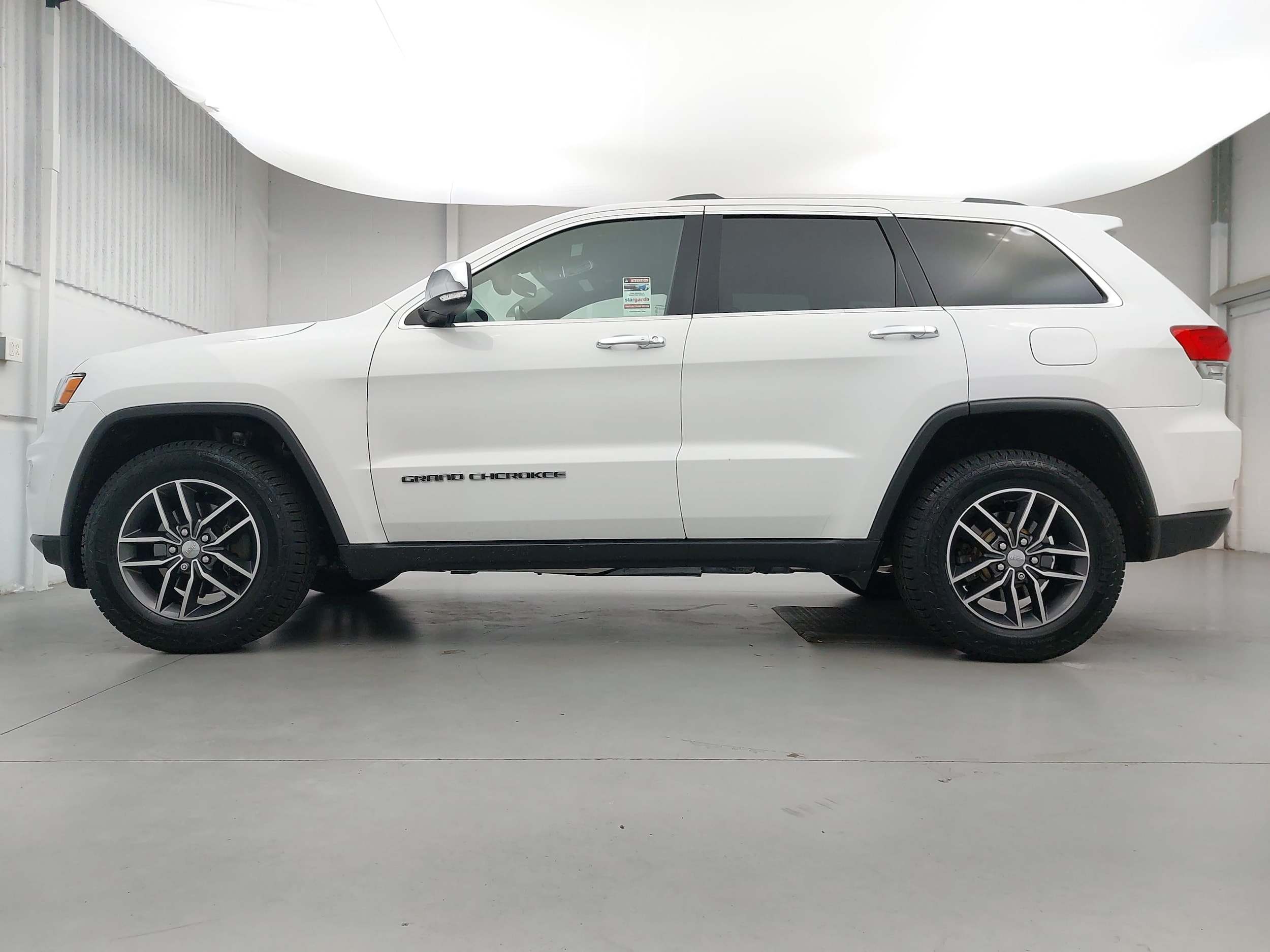 Used 2018 Jeep Grand Cherokee Limited with VIN 1C4RJFBG0JC399672 for sale in Knightdale, NC