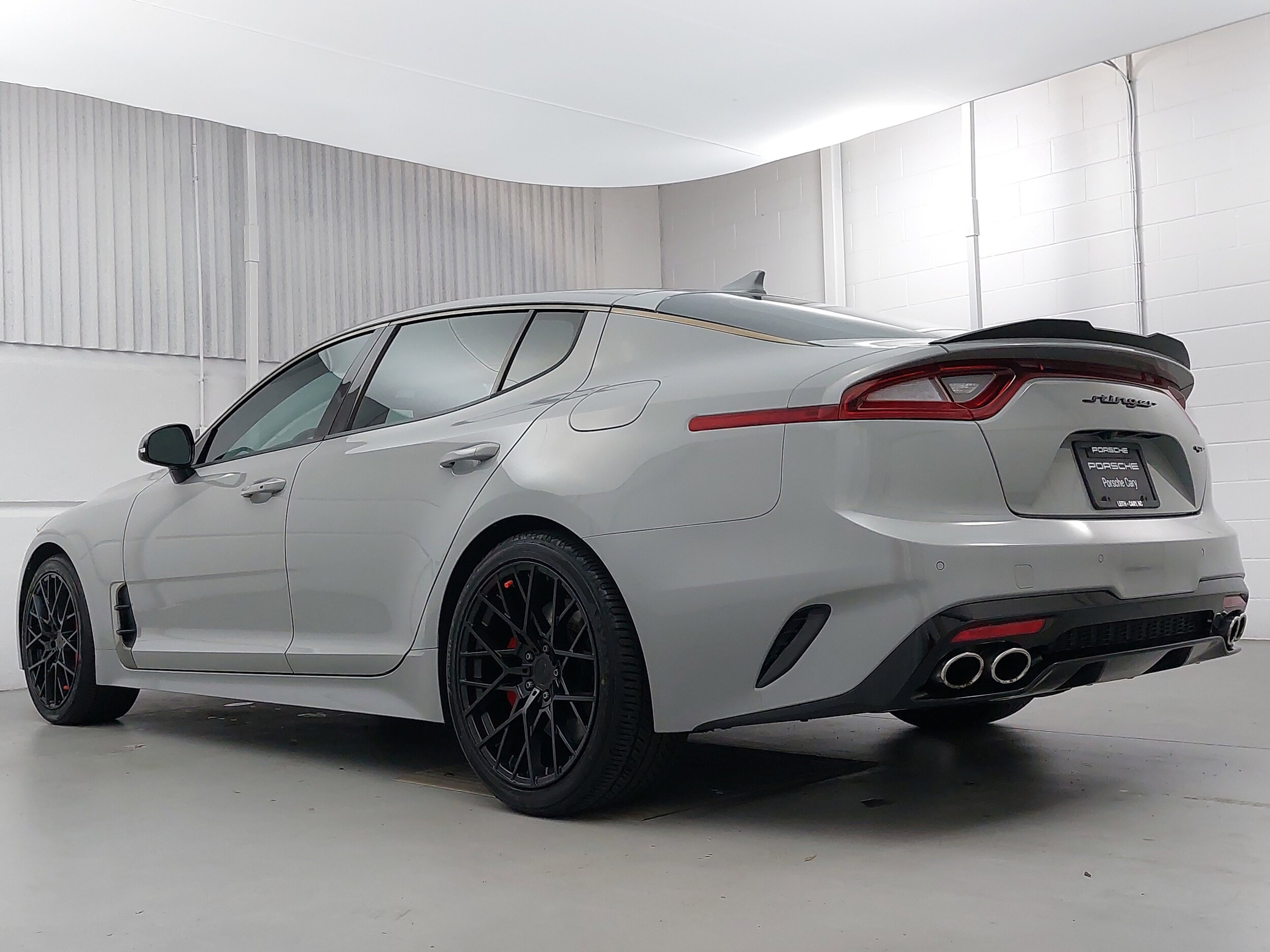 2018 Kia Stinger GT2 photo 3