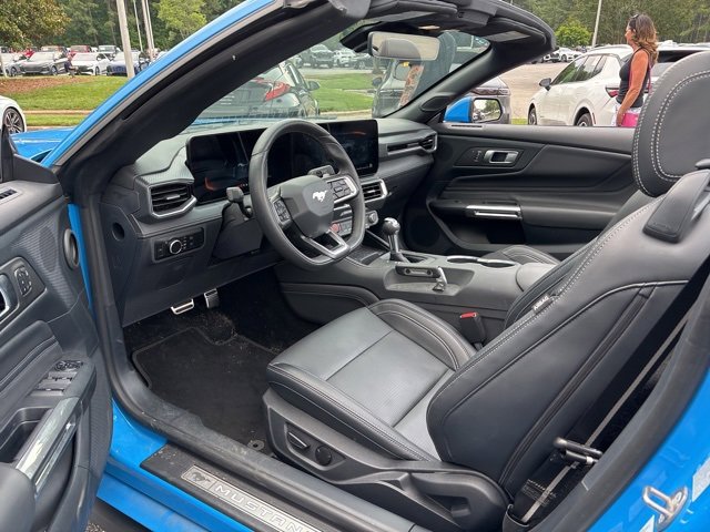 2024 Ford Mustang EcoBoost Premium photo 3