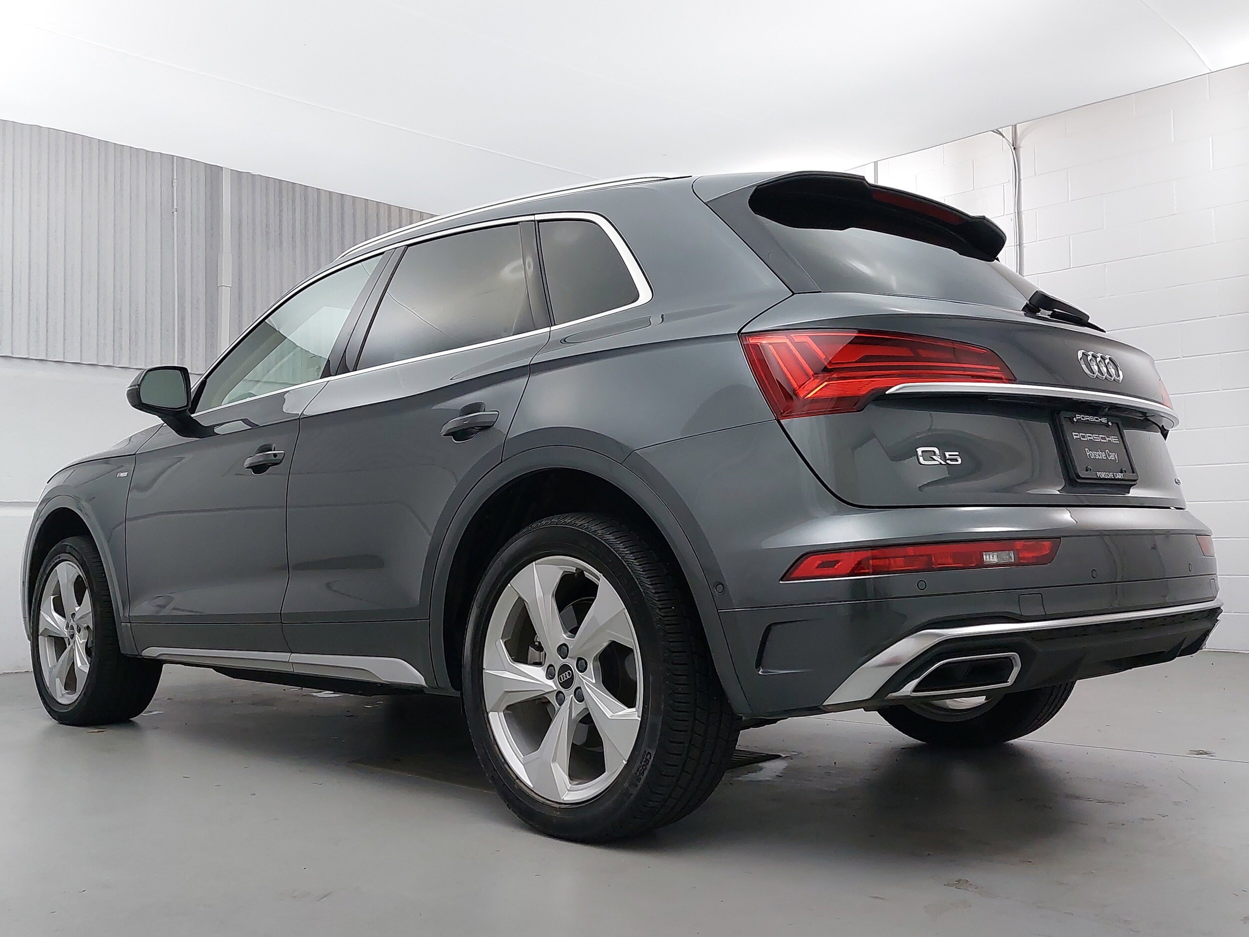 2024 Audi Q5 45 S line Premium photo 2