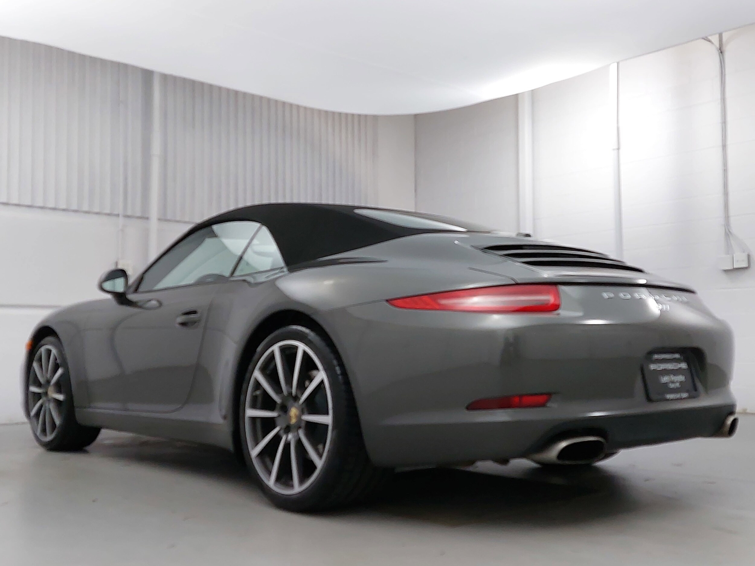 2013 Porsche 911 Cabriolet photo 3