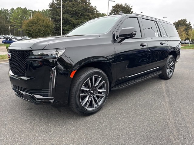 2023 Cadillac Escalade ESV Sport photo 2