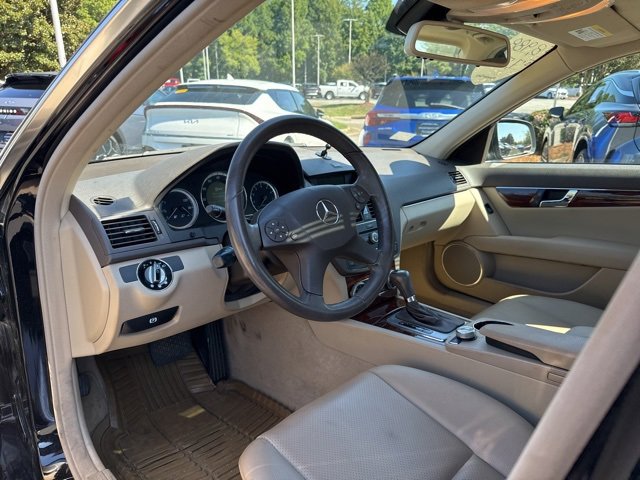 2009 Mercedes Benz C 300 Luxury photo 3