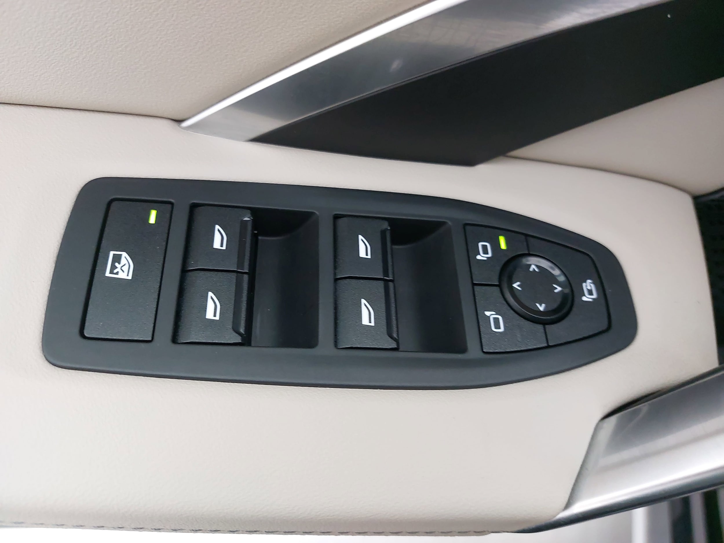 2025 BMW X1 28i - Photo 27