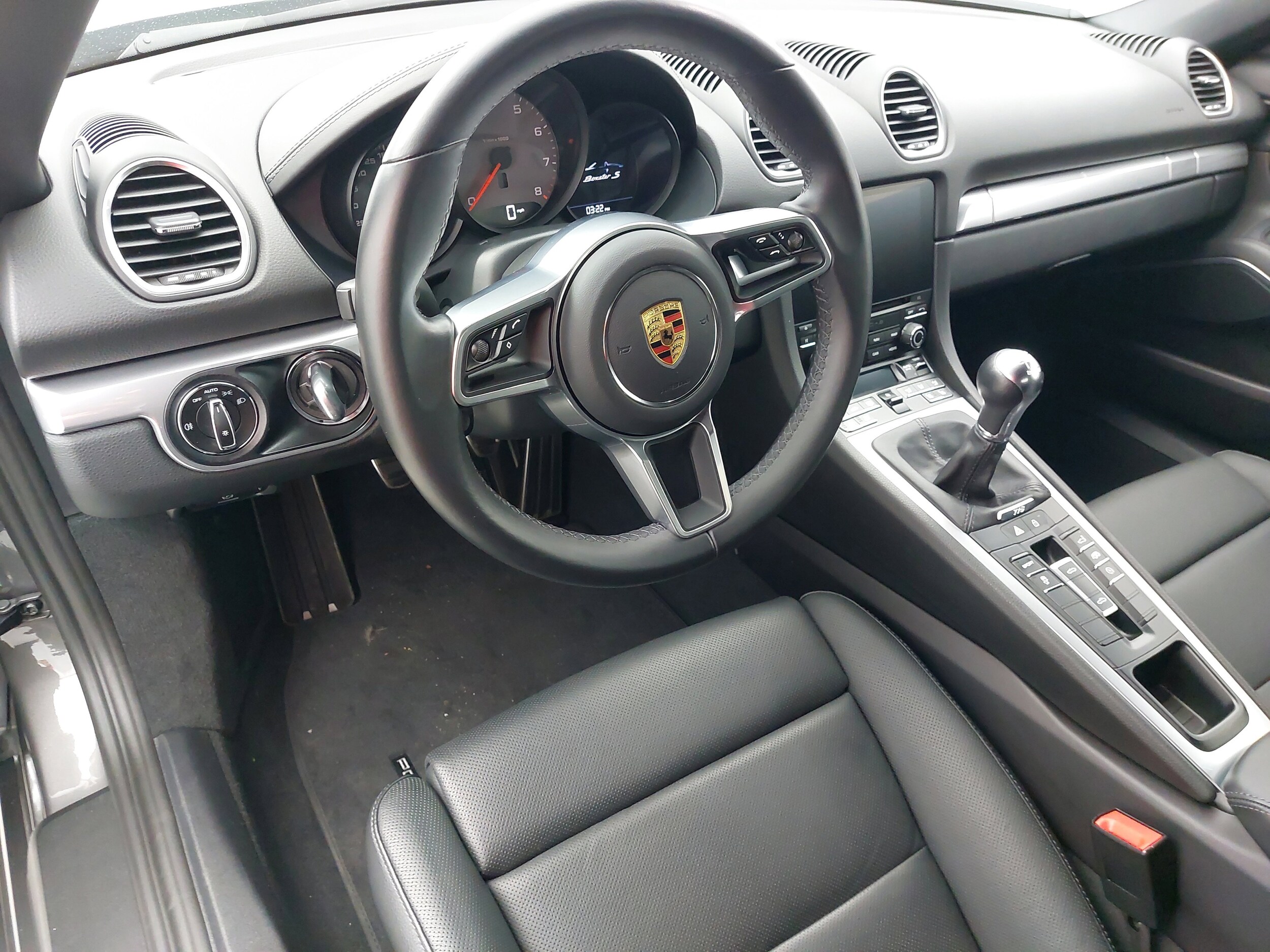 2024 Porsche Boxster S photo 4