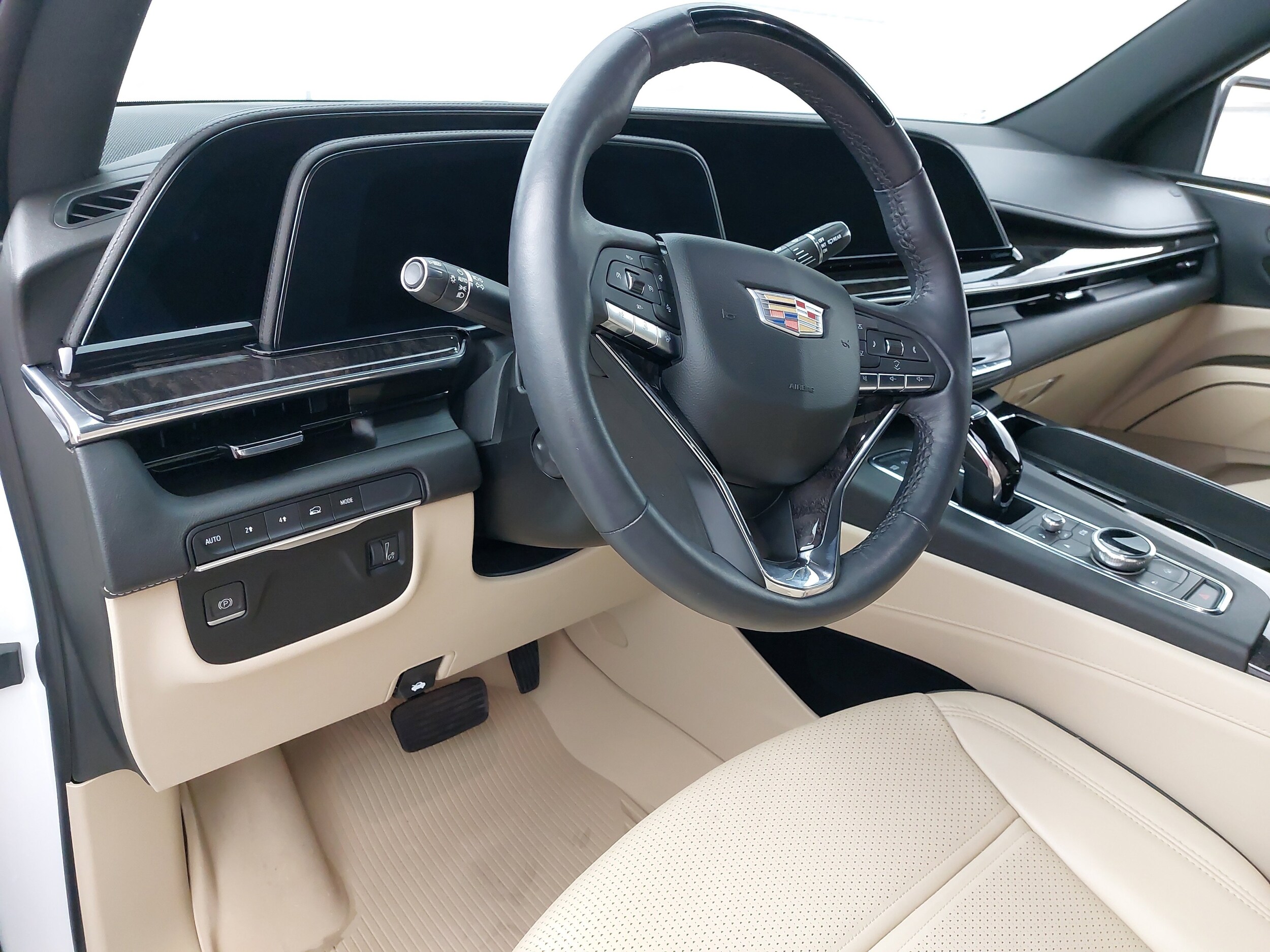 2023 Cadillac Escalade ESV Premium Luxury photo 4