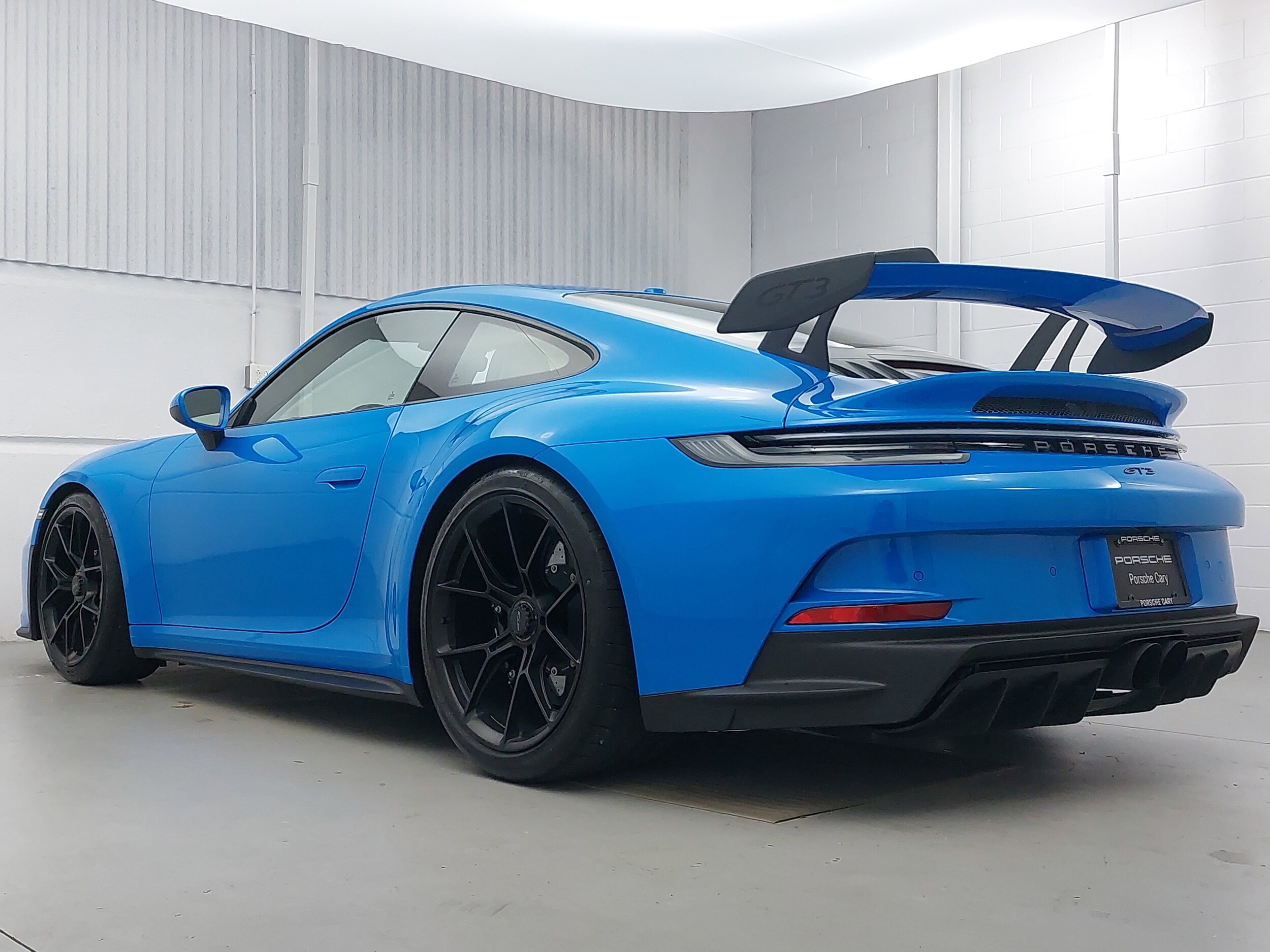 2022 Porsche 911 GT3 Coupe photo 3