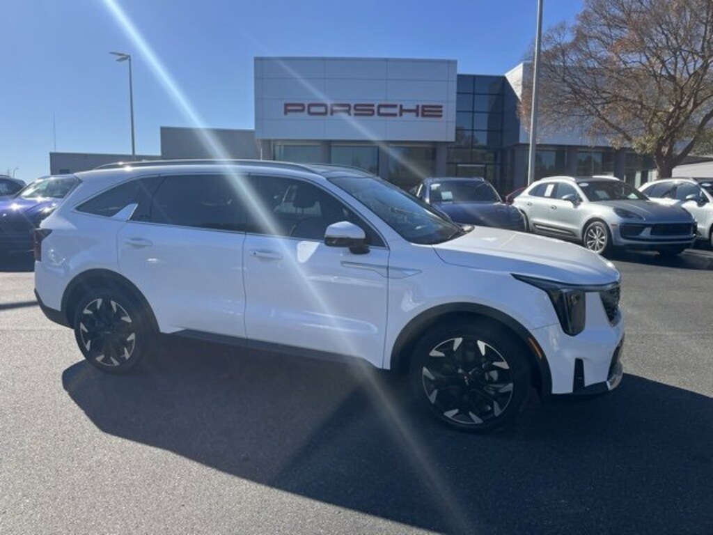 Used 2024 Kia Sorento EX SUV