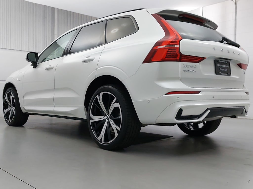 Used 2025 Volvo XC60 plug-in hybrid T8 Ultra SUV