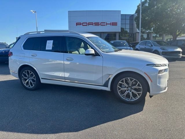 2024 BMW X7 xDrive40i's photo