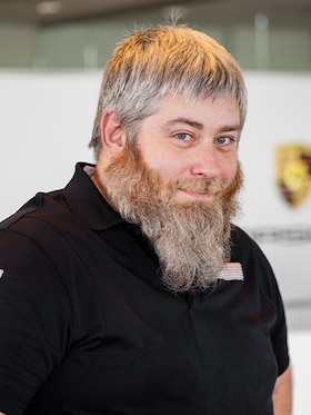 Staff member Daniel Smith from ID_62903dd37ec4