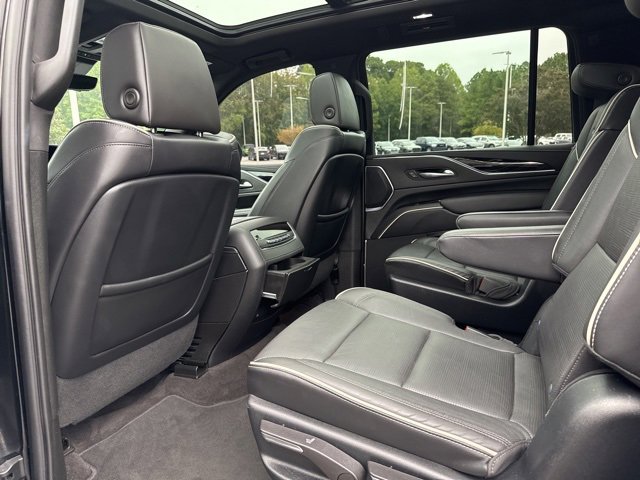 2023 Cadillac Escalade ESV Sport photo 4
