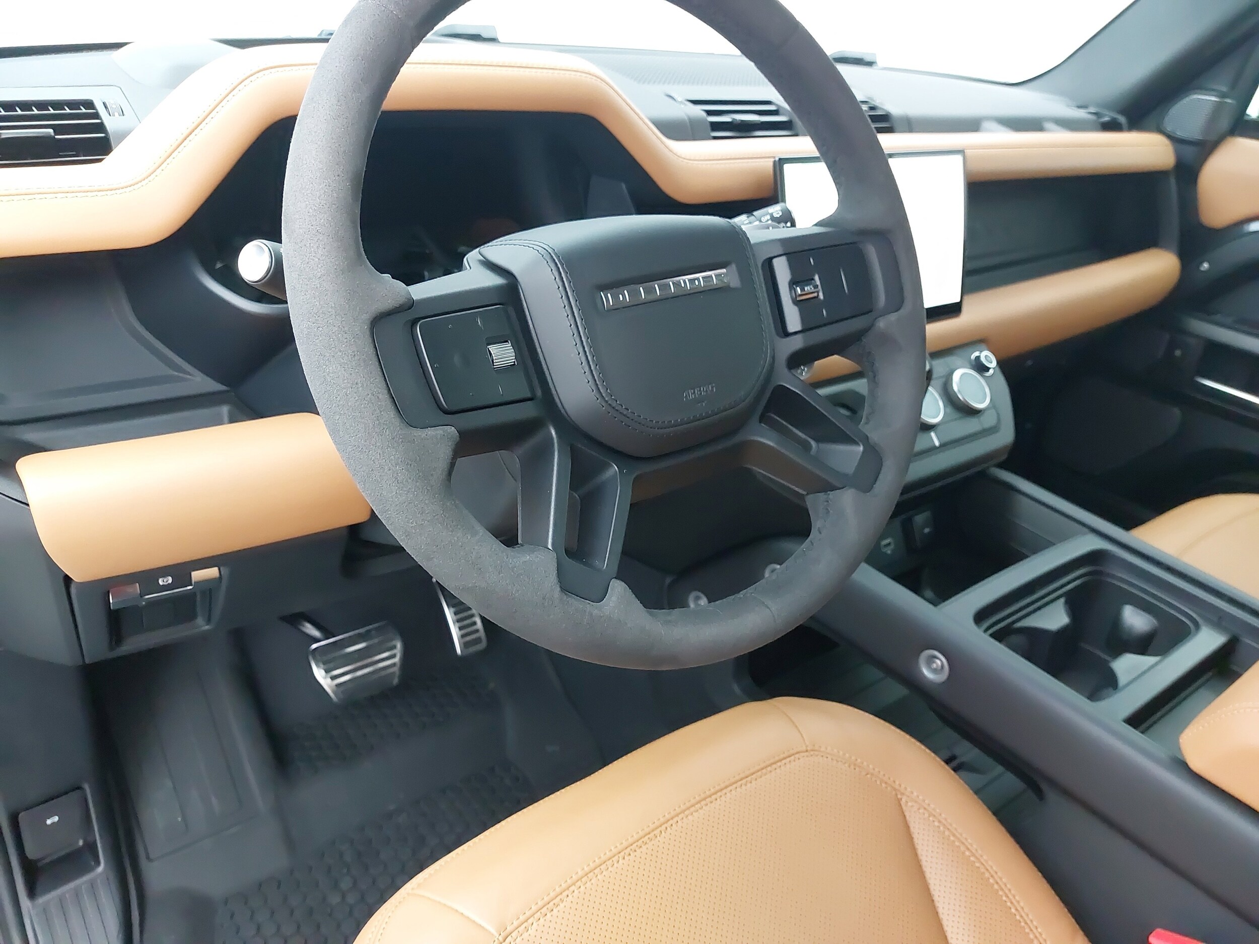 2023 Land Rover Defender 90 Carpathian Edition photo 4