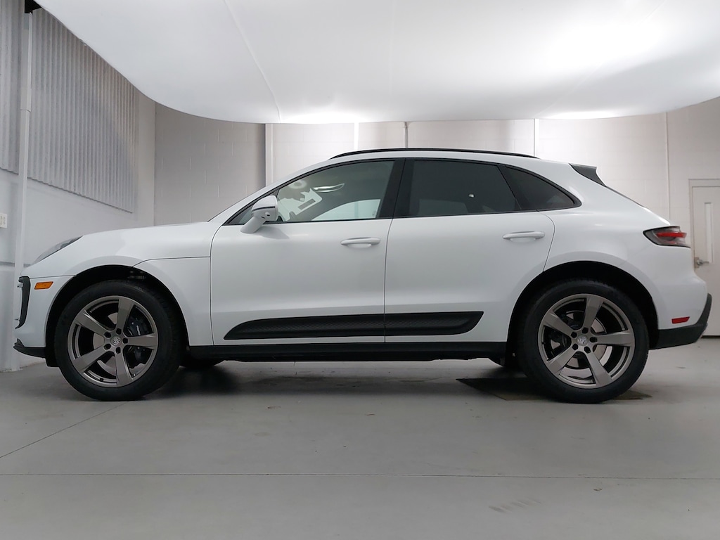 Certified 2025 Porsche Macan  SUV