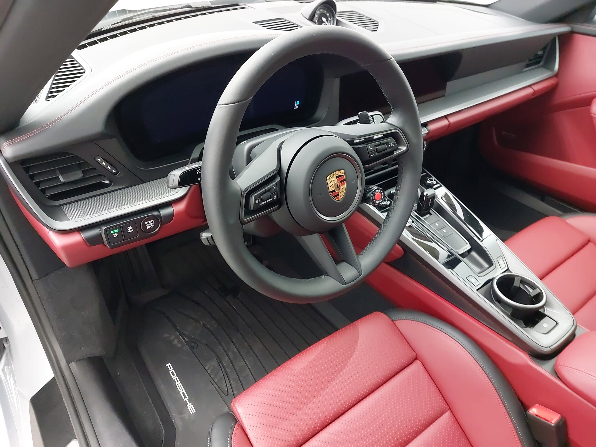 2025 Porsche 911 Coupe photo 4