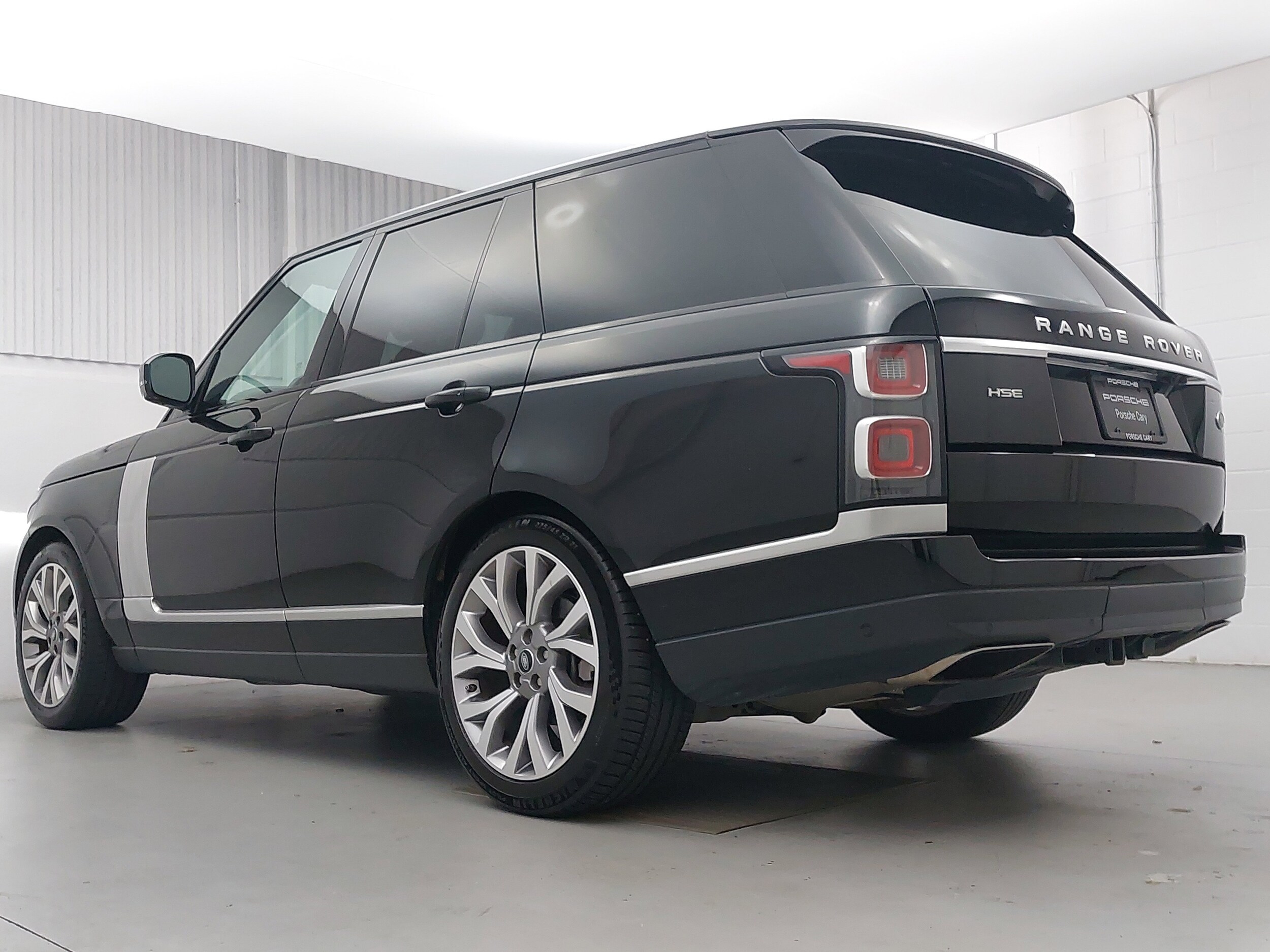 2020 Land Rover Range Rover HSE photo 2