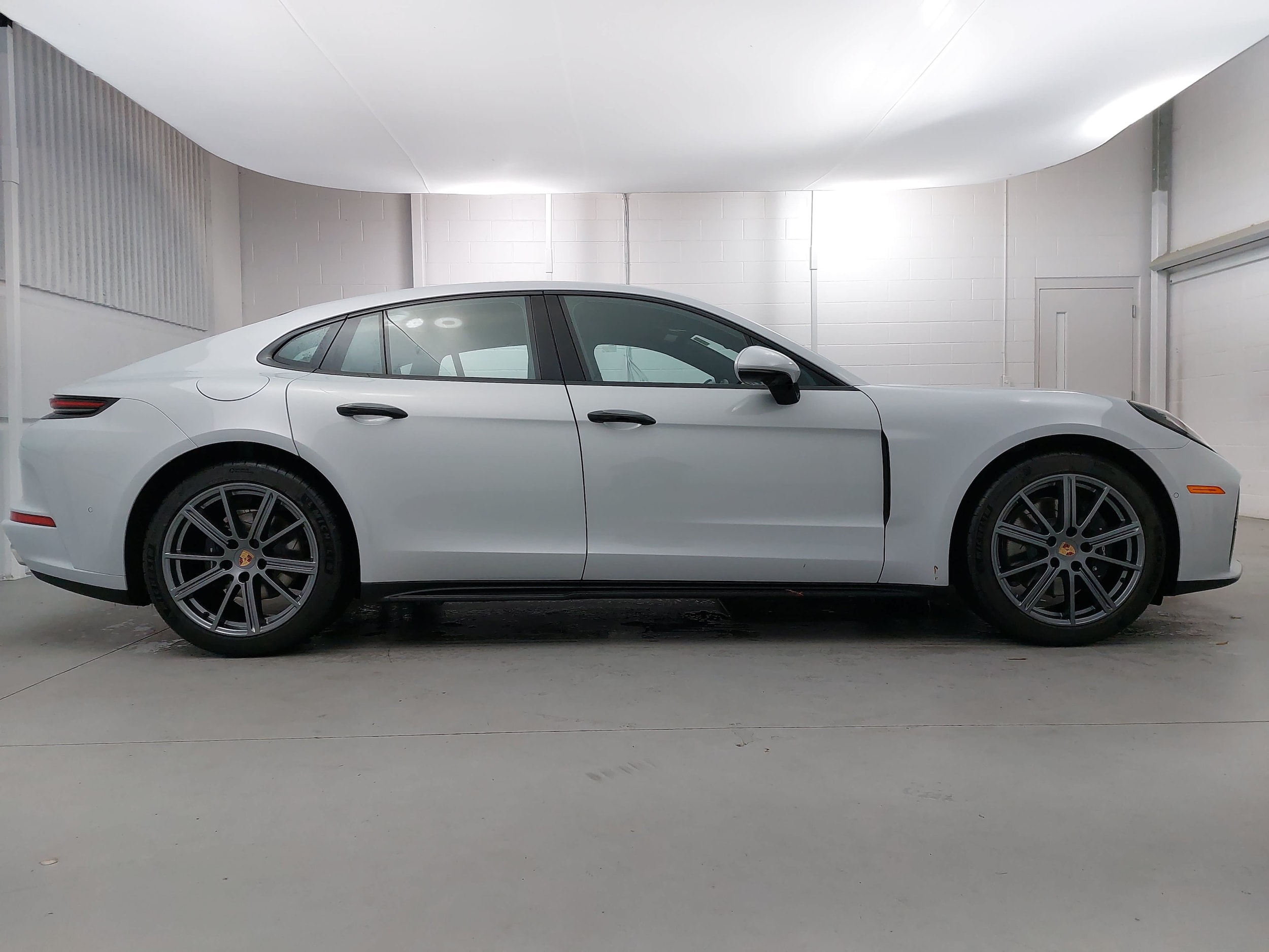 2026 Porsche Panamera Base - Photo 8