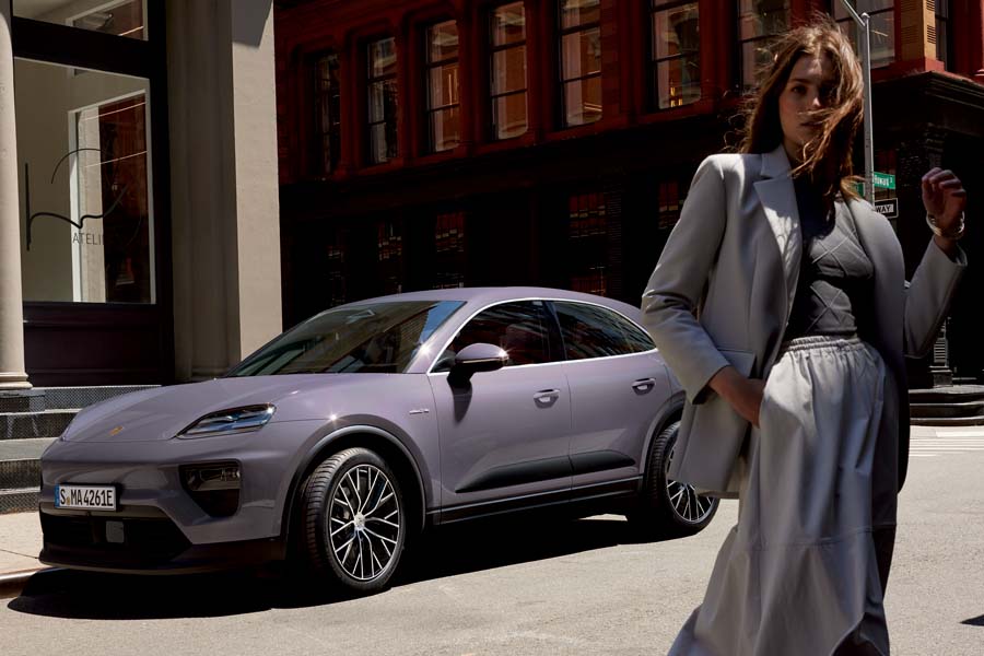 2025 Porsche Macan 4 EV