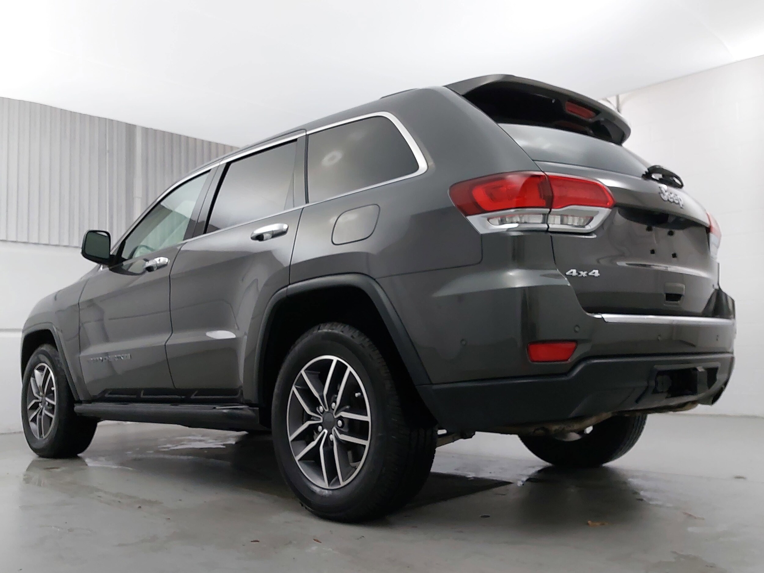 2021 Jeep Grand Cherokee Limited photo 3
