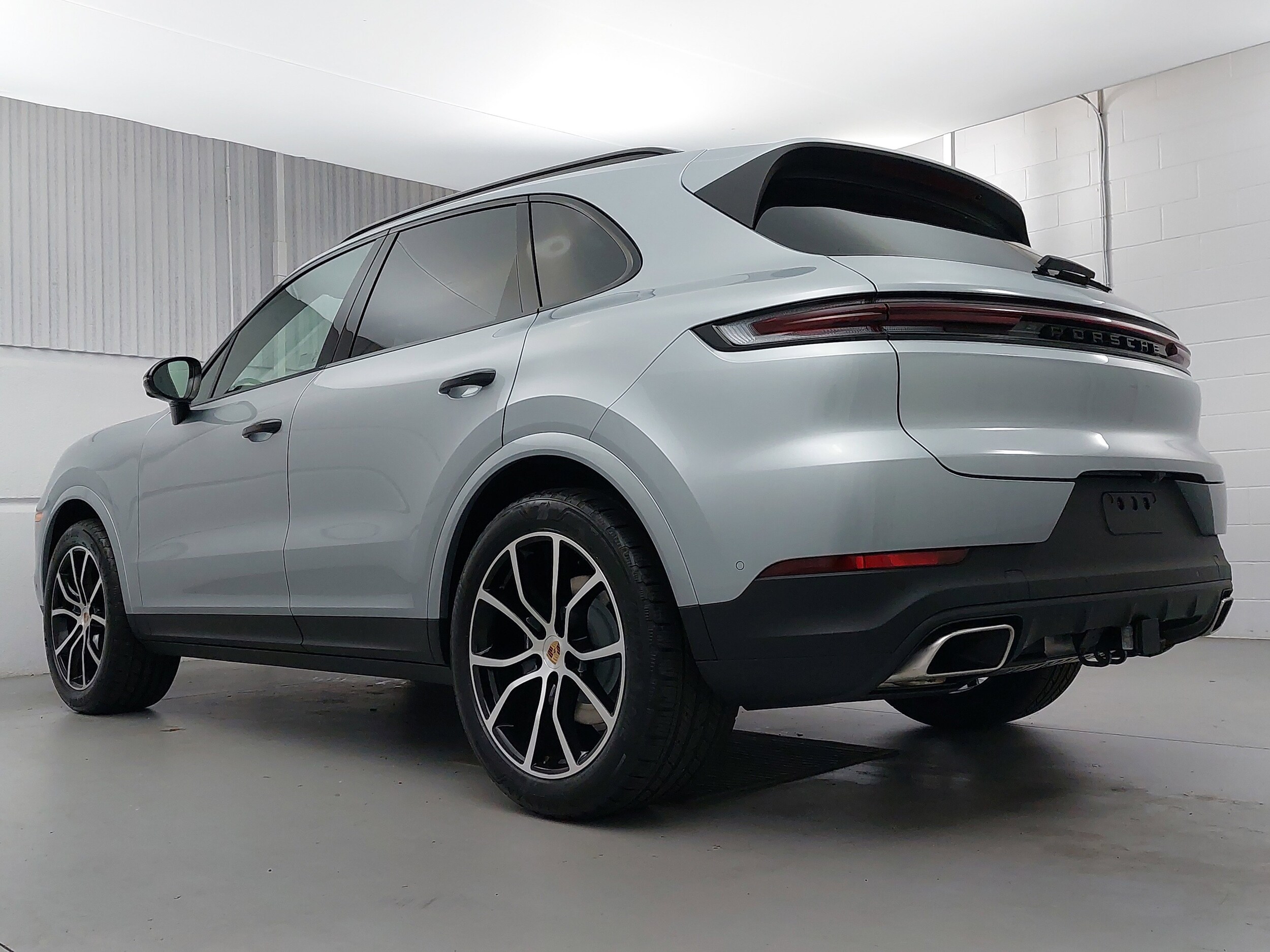 2026 Porsche Cayenne photo 3
