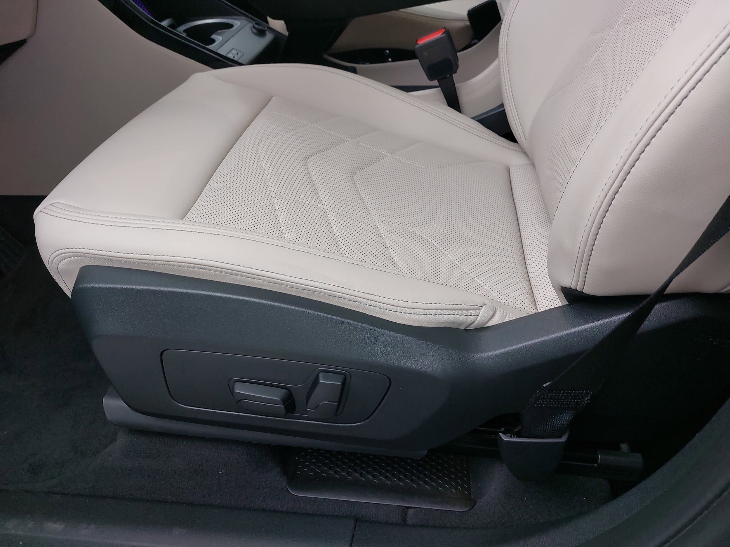 2025 BMW X1 28i - Photo 28