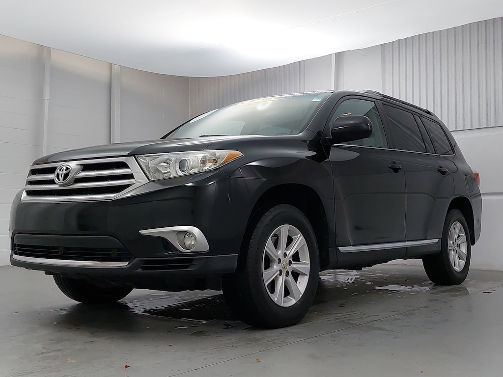 Used 2011 Toyota Highlander SE V6 SUV