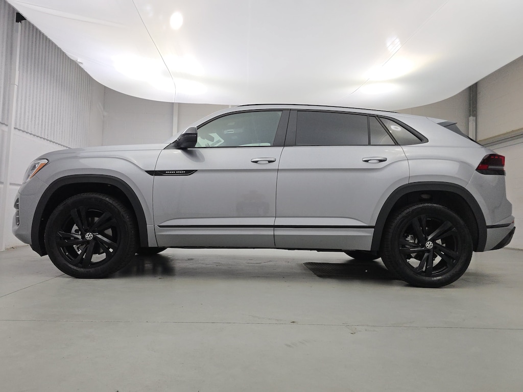 Used 2026 Volkswagen Atlas Cross Sport SEL R-Line Black SUV