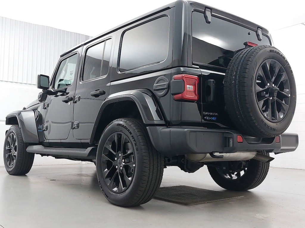Used 2025 Jeep Wrangler 4xe Sahara SUV