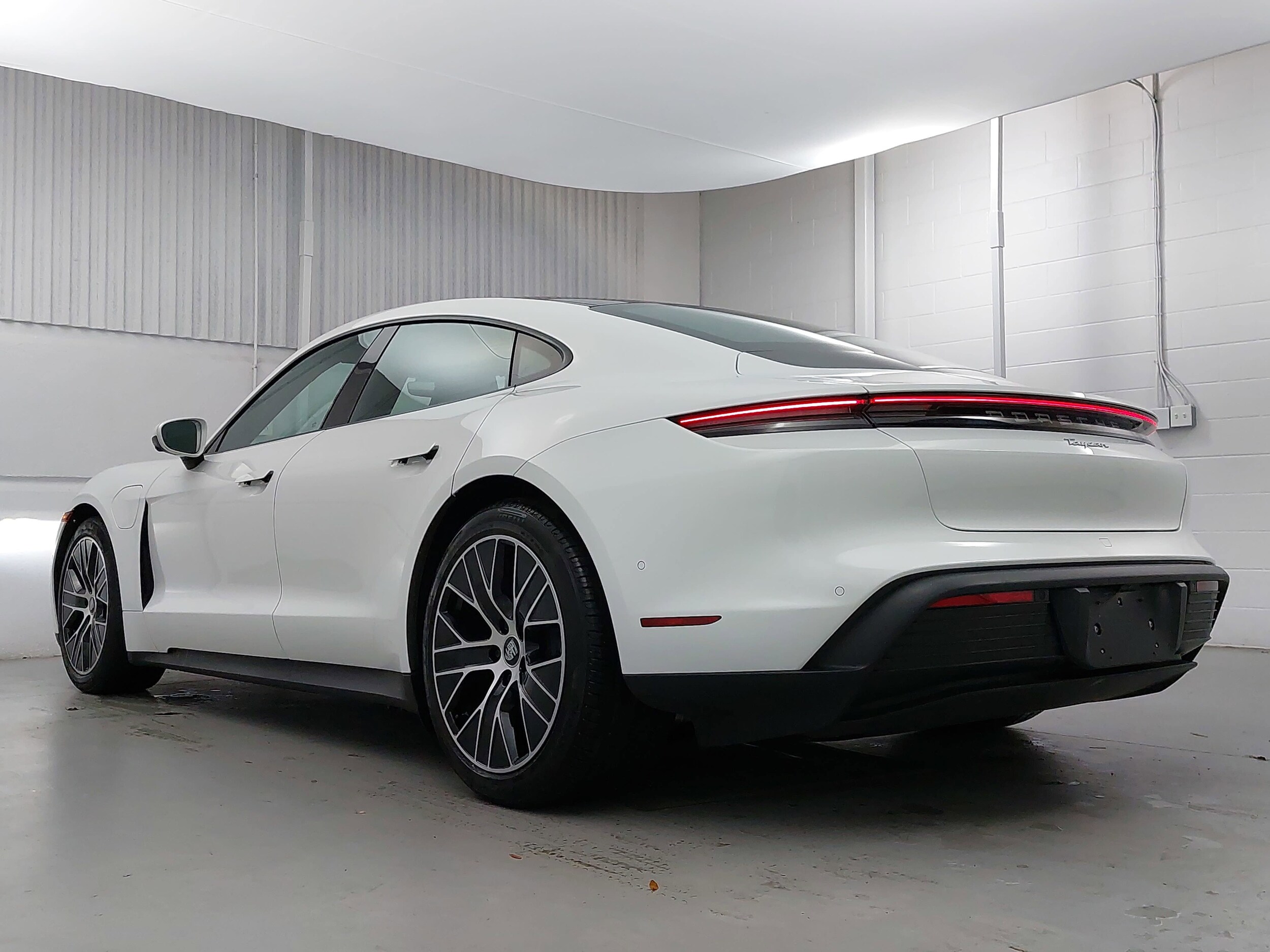 2024 Porsche Taycan Turbo photo 3