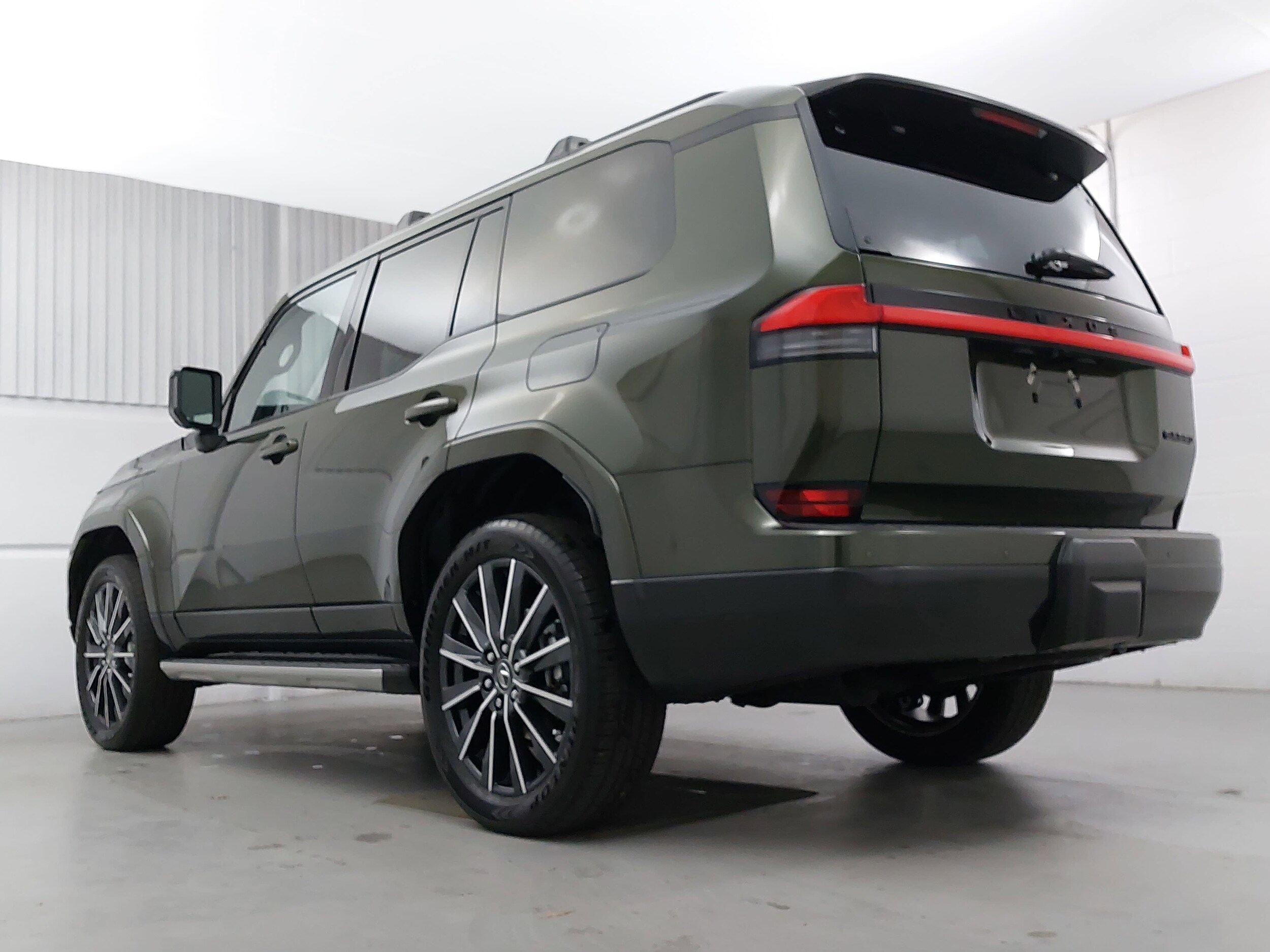 2025 Lexus GX 550 Luxury photo 3