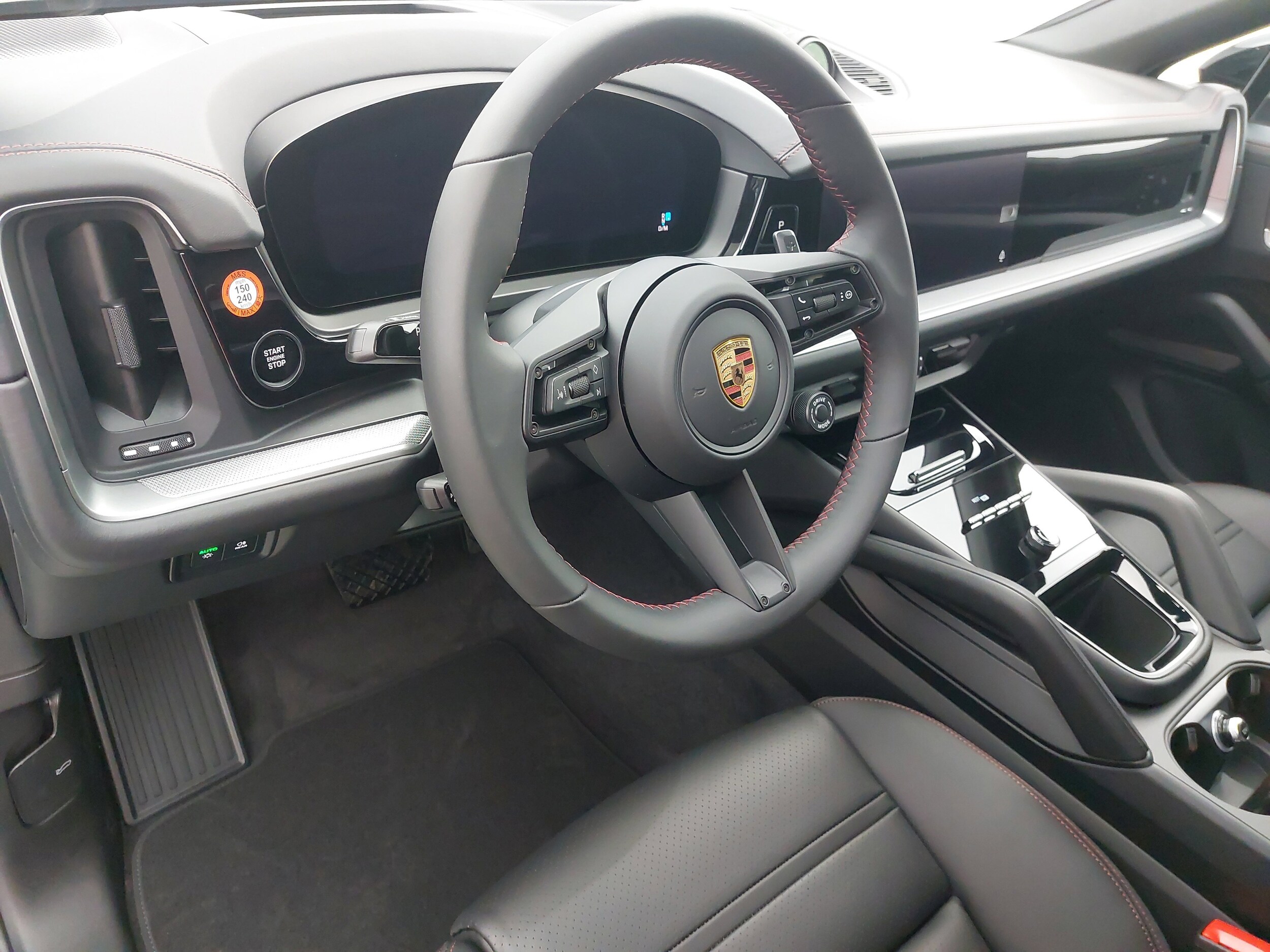 2026 Porsche Cayenne Coupe photo 4