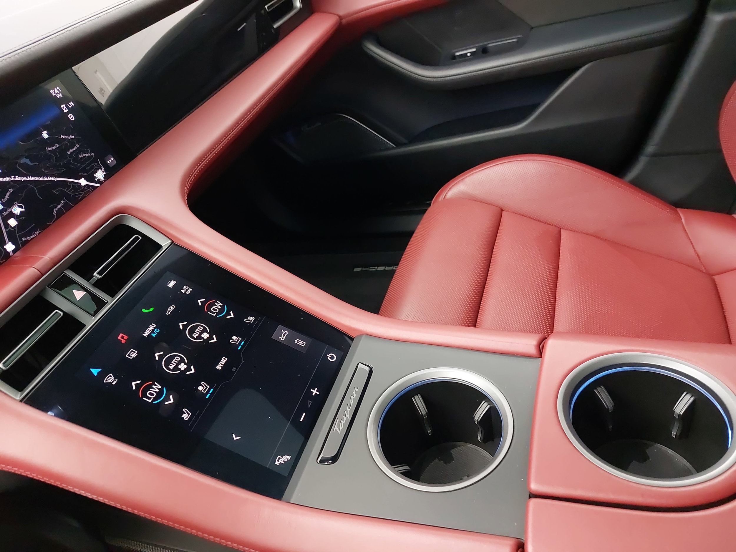 2021 Porsche Taycan Turbo S - Photo 25