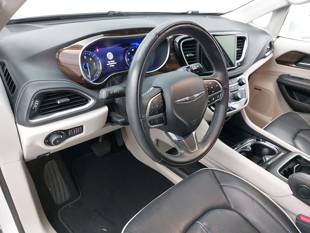 Used 2022 Chrysler Pacifica Limited Van Passenger Van