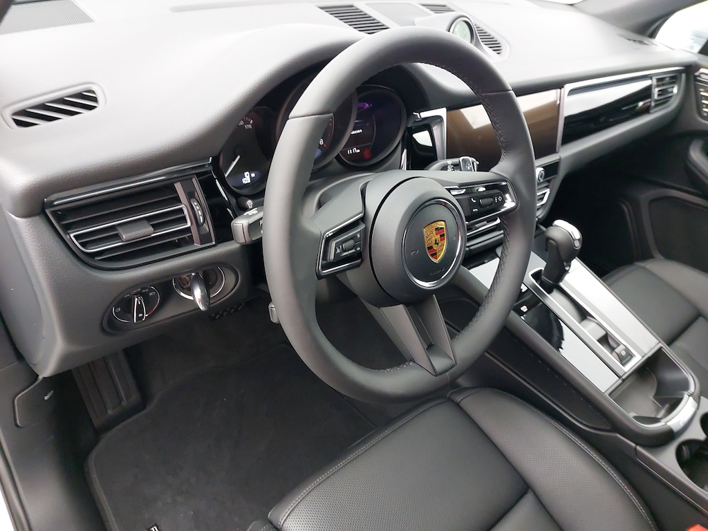 New 2026 Porsche Macan  SUV
