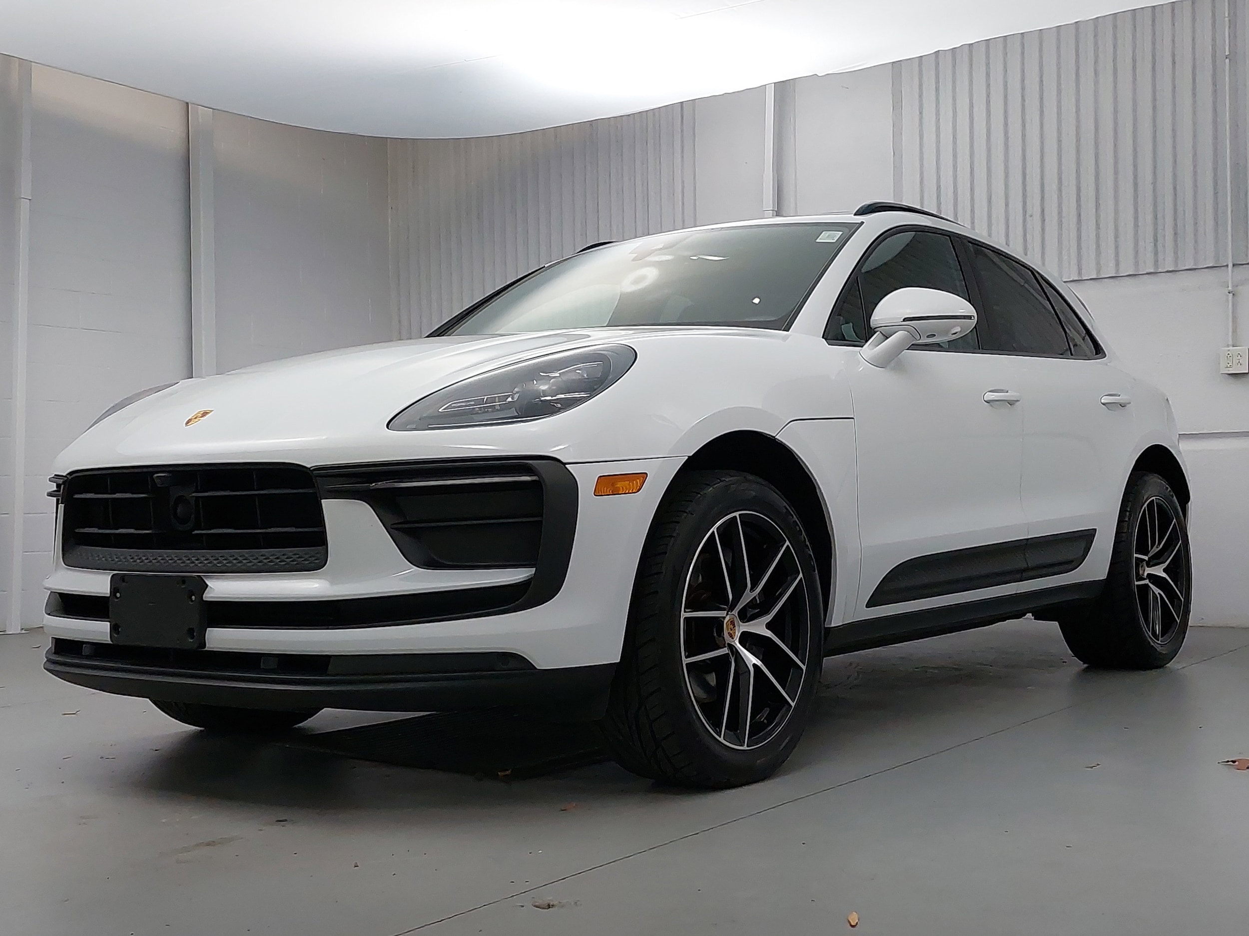 2023 Porsche Macan T
