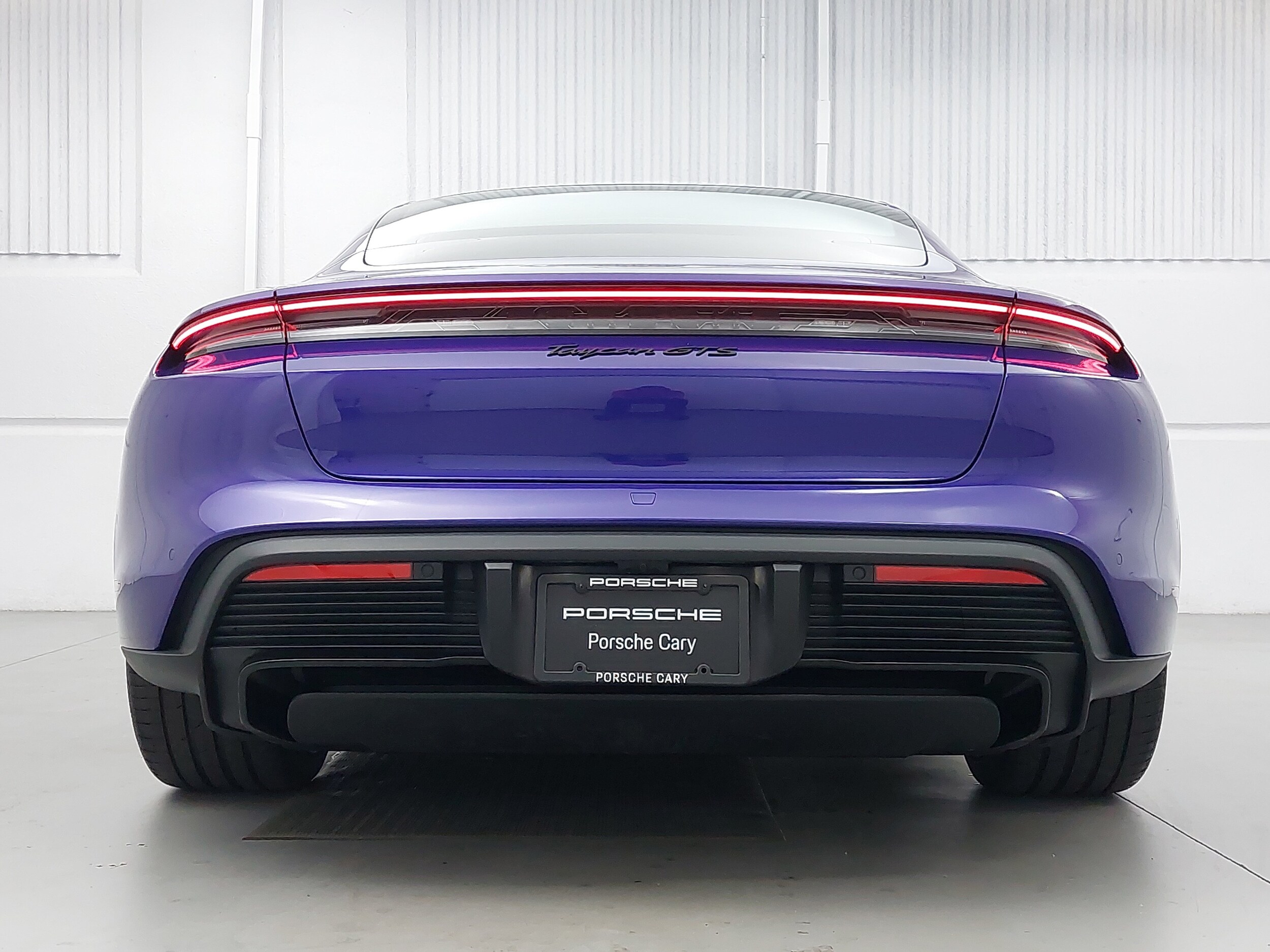 2025 Porsche Taycan GTS - Photo 6