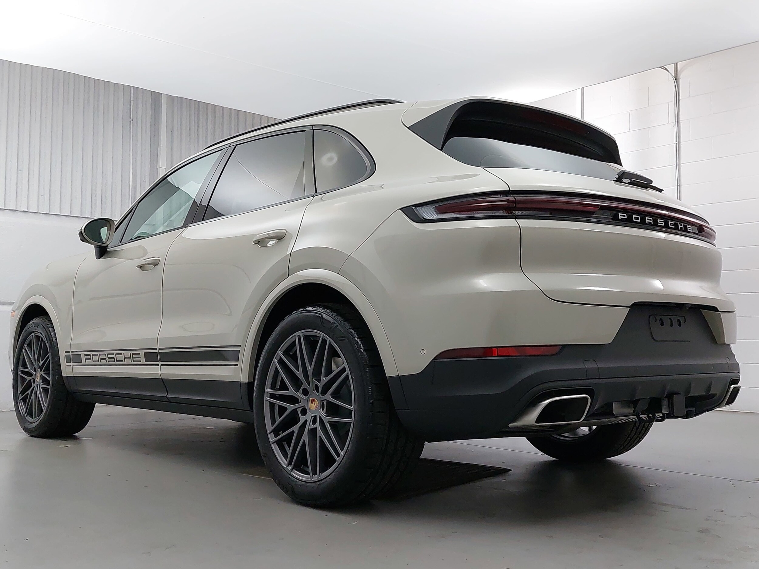 2026 Porsche Cayenne photo 3