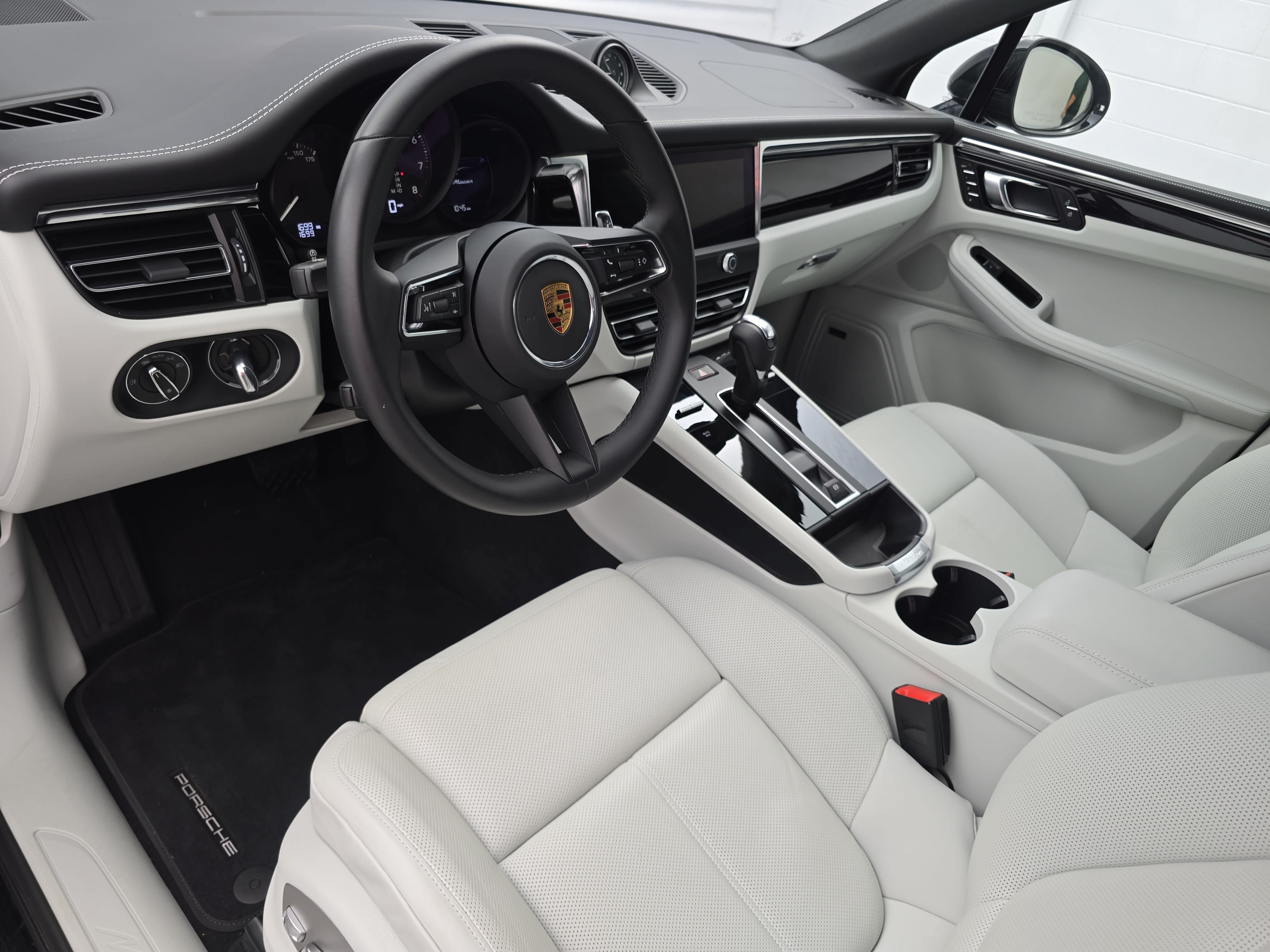 Certified 2026 Porsche Macan SUV