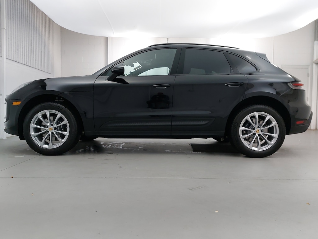 New 2026 Porsche Macan  SUV