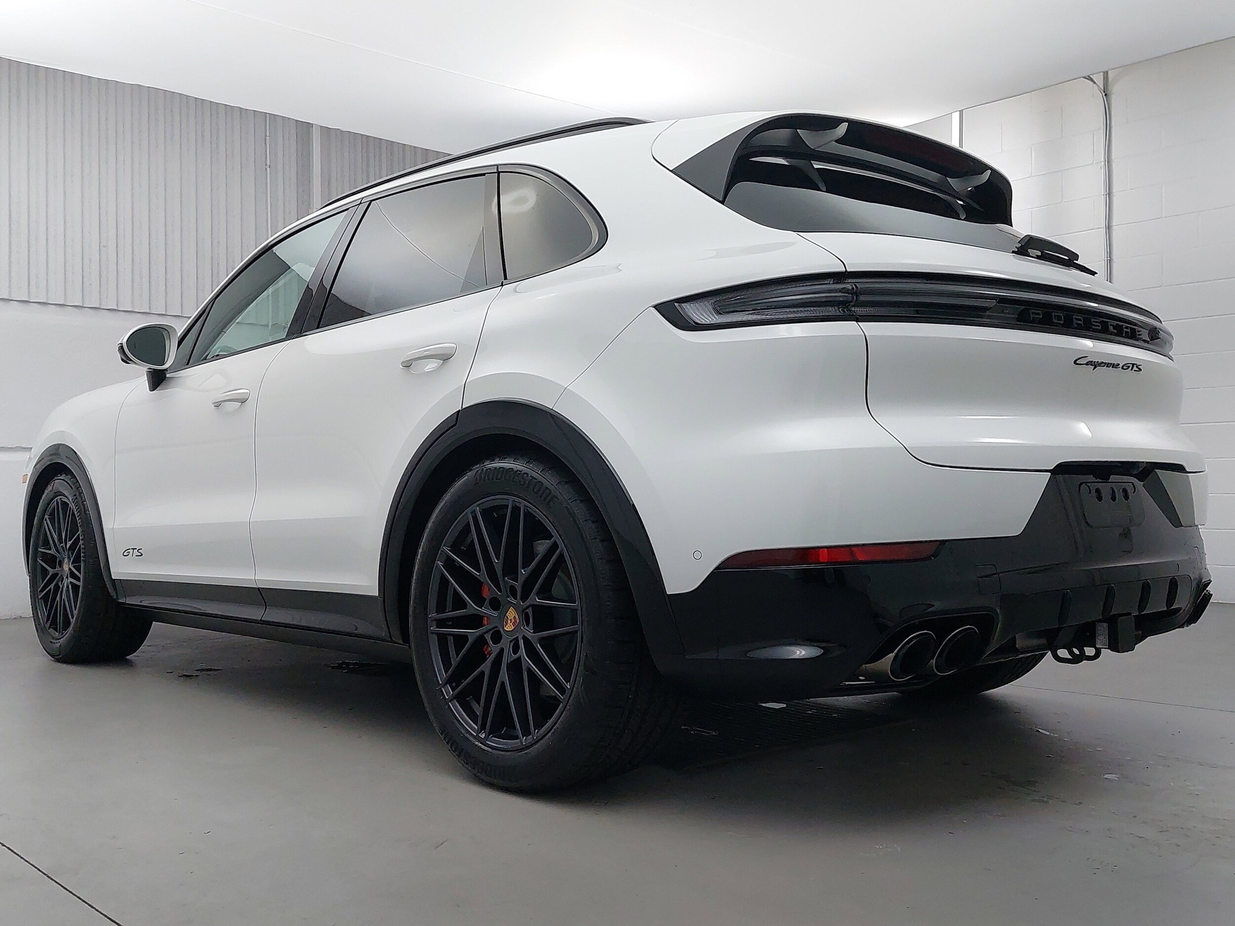 2025 Porsche Cayenne GTS photo 3