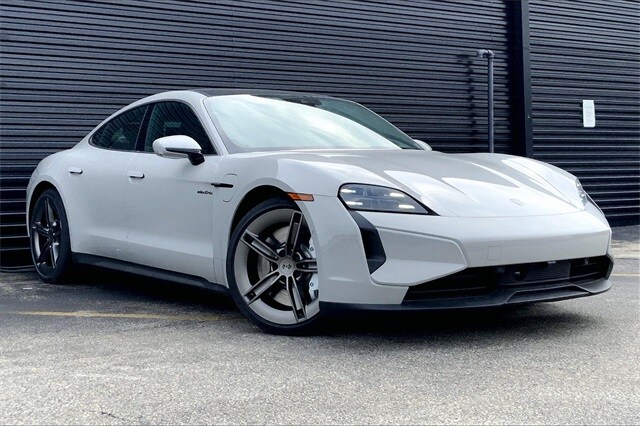 2025 Porsche Taycan Turbo photo 4
