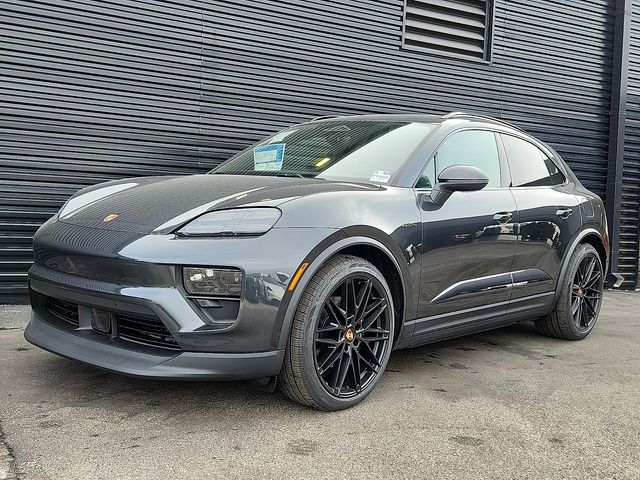 2025 Porsche Macan Base