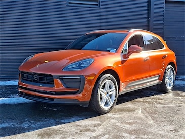 2025 Porsche Macan SUV