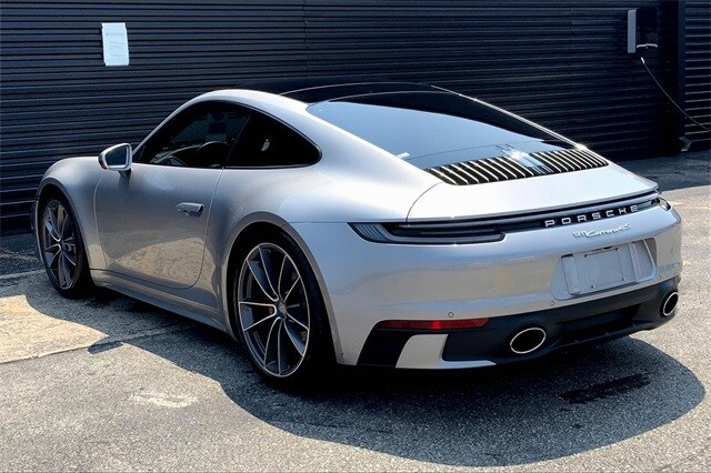 2024 Porsche 911 4S photo 3