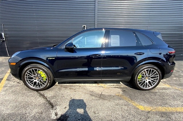 Certified 2022 Porsche Cayenne Platinum Edition with VIN WP1AE2AYXNDA26917 for sale in Conshohocken, PA